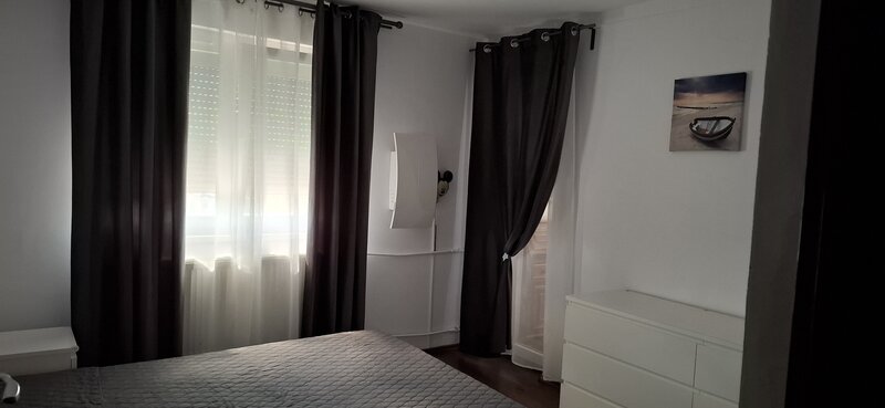Titan, apartament 2 camere, semidecomandat, renovat, mobilat si utilat