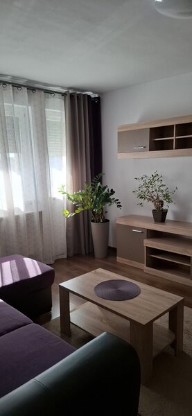 Titan, apartament 2 camere, semidecomandat, renovat, mobilat si utilat