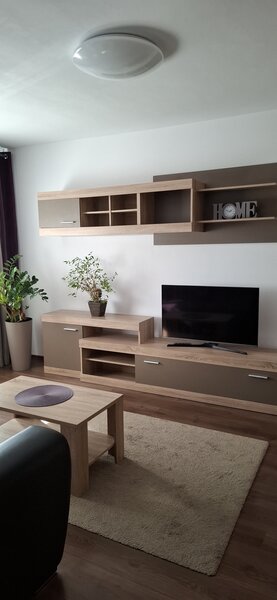 Titan, apartament 2 camere, semidecomandat, renovat, mobilat si utilat
