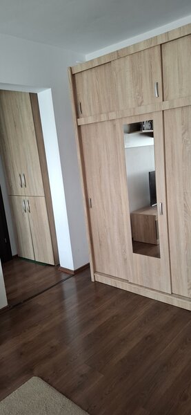 Titan, apartament 2 camere, semidecomandat, renovat, mobilat si utilat